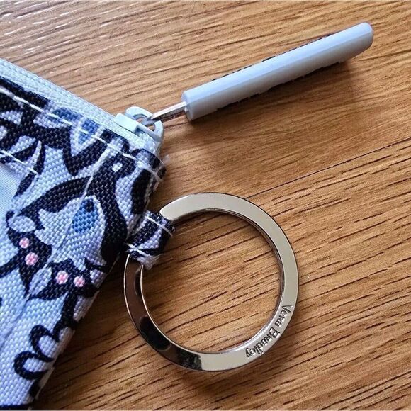 Vera Bradley Zip ID Case With Keychain Multi Print - Picture 4 of 4